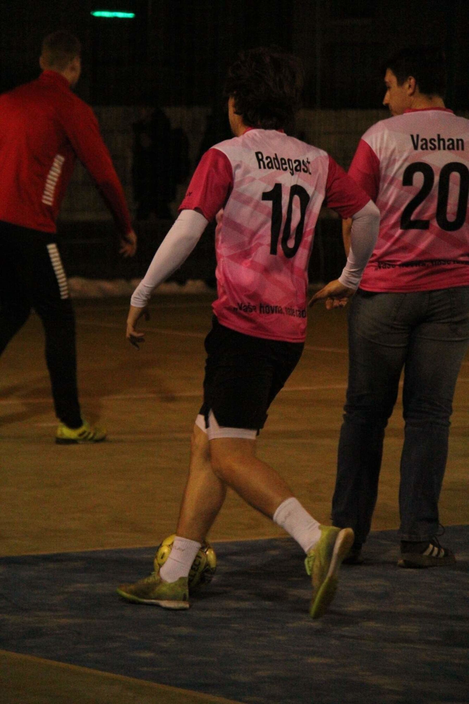 2024   TRALALALALA IMG_1626_zqdb37