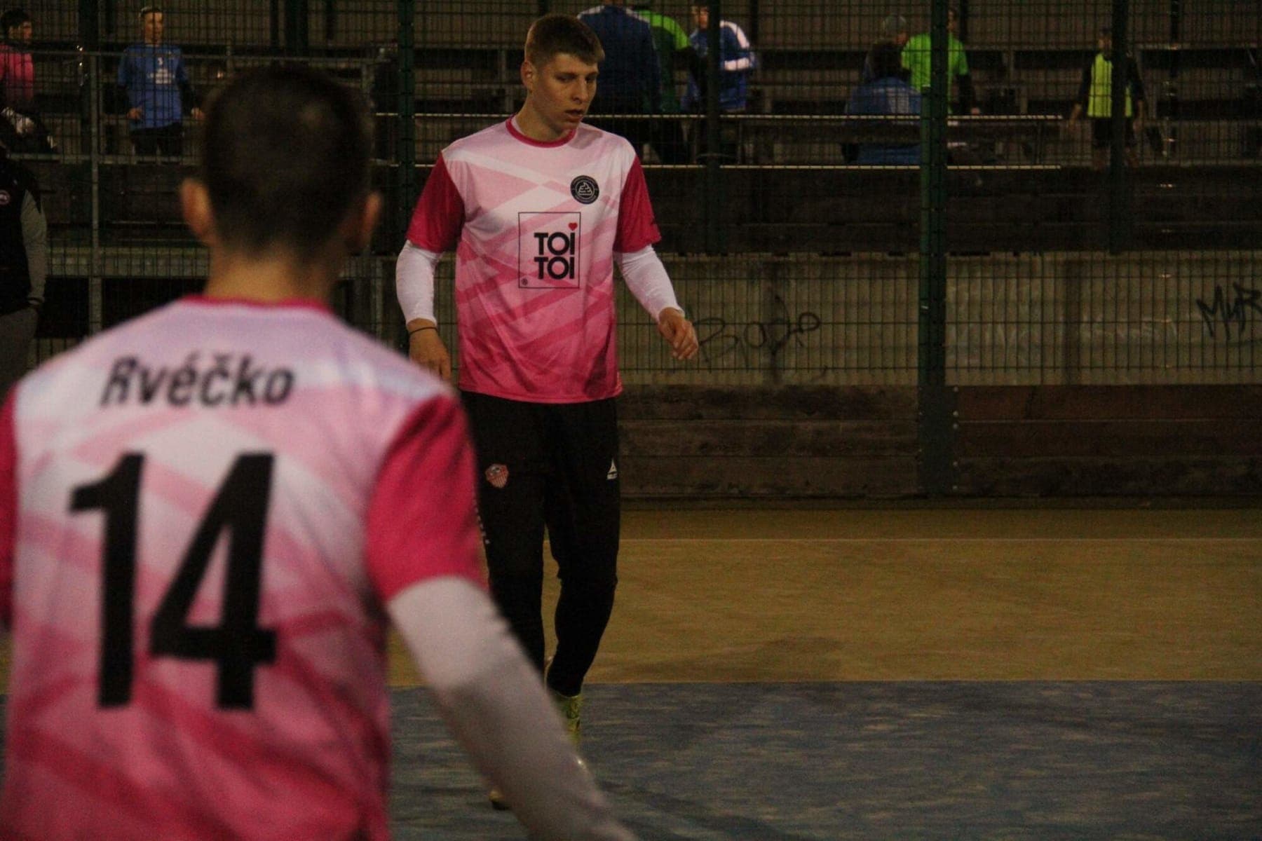 2024   TRALALALALA IMG_1659_jwmofg